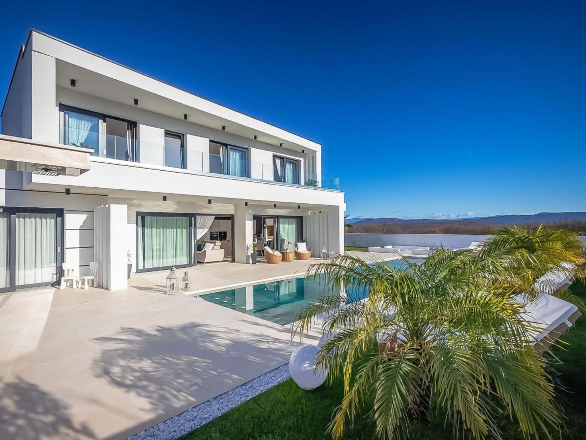 Villa Milly Vrh  Kültér fotó